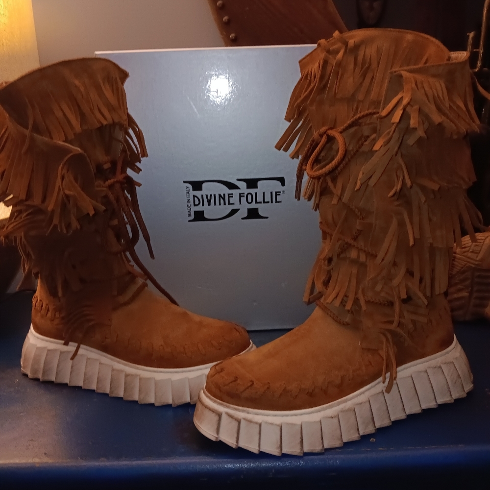 Divine Follie mock toe fringe platform boots